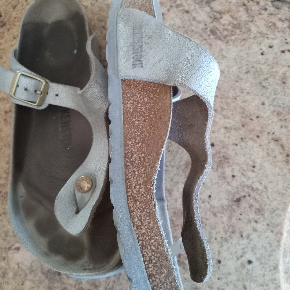 Sandals - Picture 2 of 4